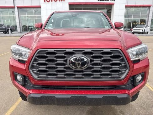 Used 2021 Toyota Tacoma TRD Off-Road w/ Technology Package AWD/4WD image 10