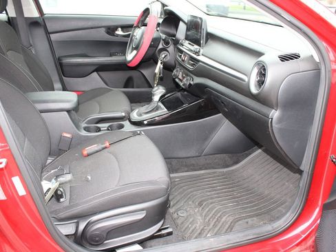 Used 2019 Kia Forte S image 16