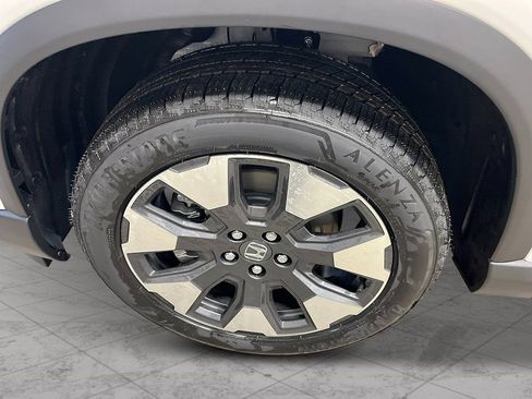 New 2026 Honda Pilot Touring image 11
