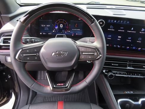 Used 2025 Chevrolet Traverse RS w/ LPO, Floor Liner Package image 19