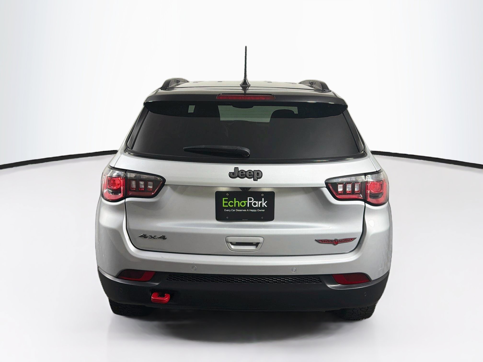 Used 2025 Jeep Compass Trailhawk AWD/4WD image 7