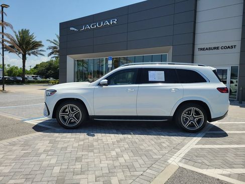 Used 2026 Mercedes-Benz GLS 450 4MATIC image 2