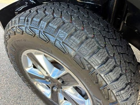 Used 2022 Jeep Wrangler Unlimited Sahara image 8