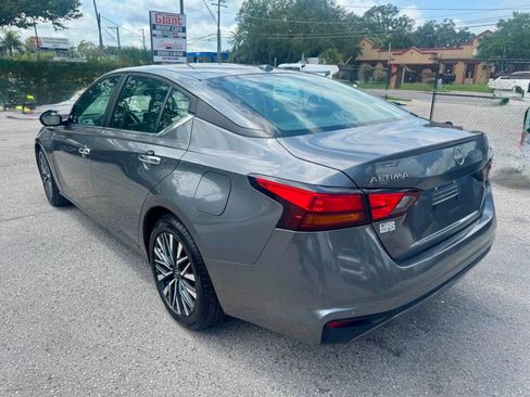 Used 2025 Nissan Altima 2.5 SV FWD image 6