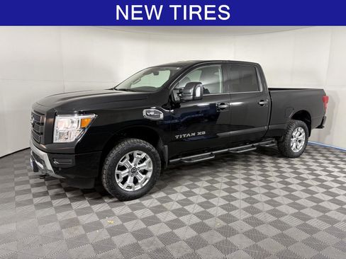 Used 2024 Nissan Titan SV w/ SV Convenience Package image 1