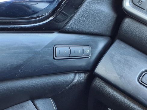 Used 2023 Nissan Maxima Platinum image 19