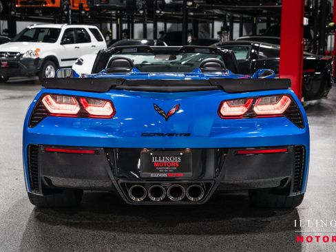 Used 2015 Chevrolet Corvette Z06 w/ 3LZ Preferred Equipment Group RWD image 4