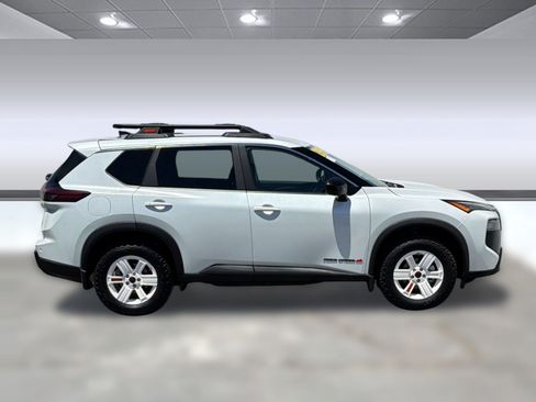 Used 2026 Nissan Rogue SV AWD/4WD image 7