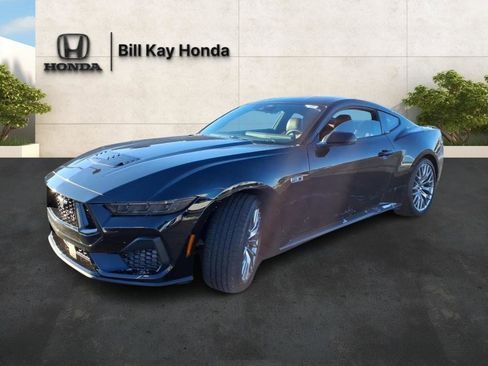 Used 2025 Ford Mustang GT Premium image 6