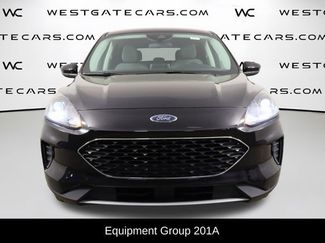Used 2021 Ford Escape SE video 2