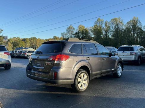 Used 2010 Subaru Outback 2.5i Premium AWD/4WD image 5