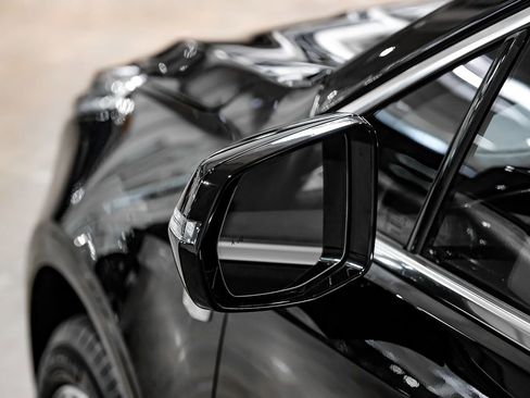 Used 2025 Cadillac XT5 Premium Luxury FWD image 43