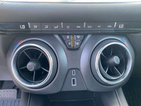 Used 2023 Chevrolet Blazer LT image 20