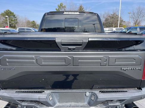 Used 2018 Ford F150 Raptor w/ Equipment Group 801A Mid image 8