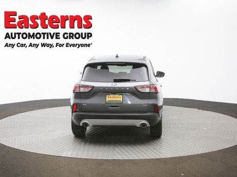 Used 2022 Ford Escape SE w/ Cold Weather Package FWD image 35