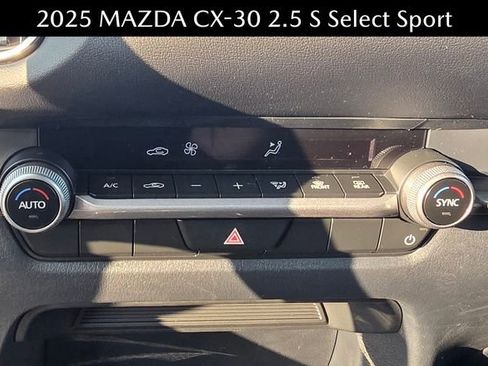 New 2025 MAZDA CX-30 AWD 2.5 S w/ Select Sport Pkg image 31