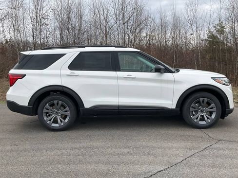 New 2026 Ford Explorer Active w/ Active Comfort Package AWD/4WD image 23