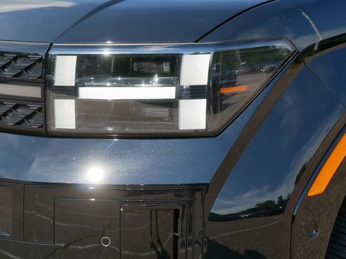 Used 2025 Hyundai Santa Fe Calligraphy AWD/4WD image 16
