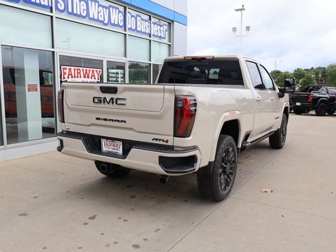 New 2026 GMC Sierra 2500 AT4 w/ AT4 Premium Plus Package AWD/4WD image 3