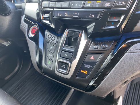 Used 2018 Honda Odyssey Elite image 16