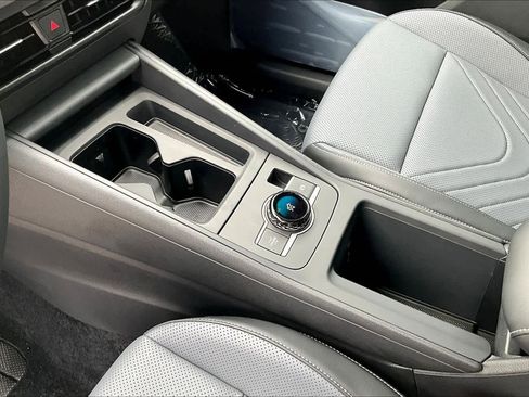 New 2026 Volkswagen Tiguan SE R-Line image 7