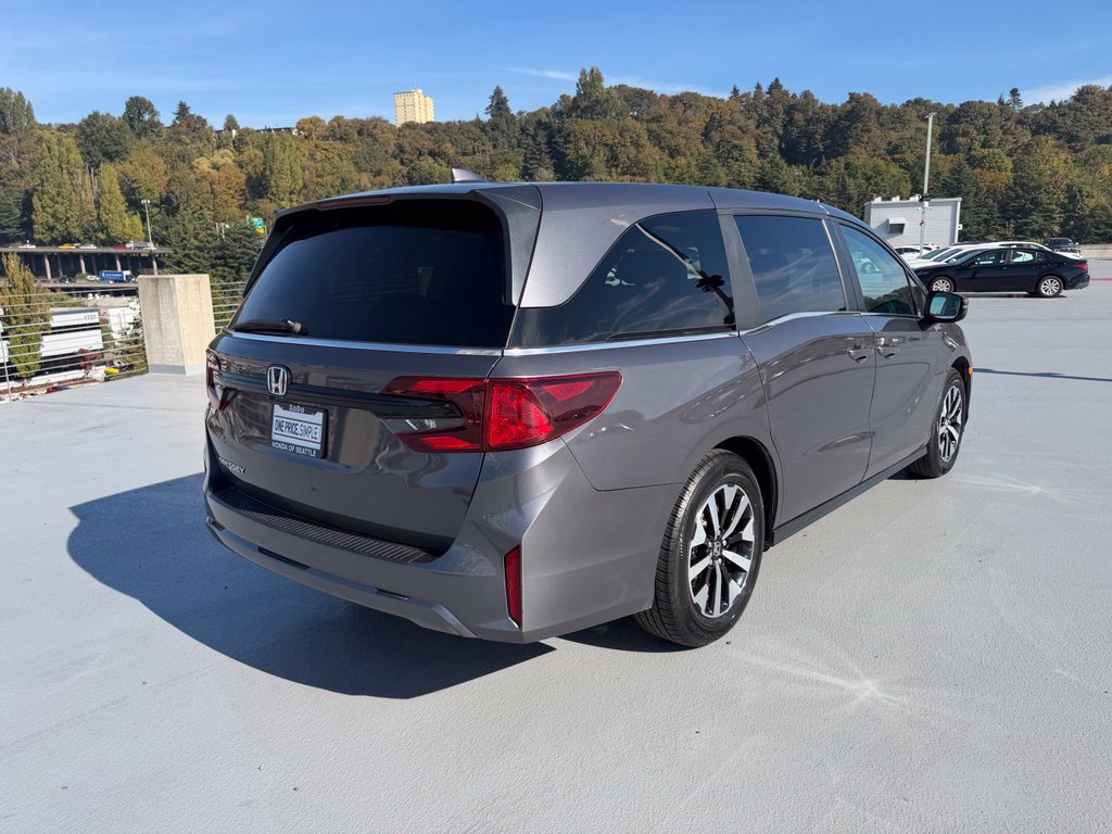 Used 2025 Honda Odyssey EX-L image 3