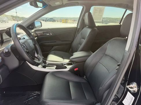 Certified 2017 Honda Accord EX-L image 14