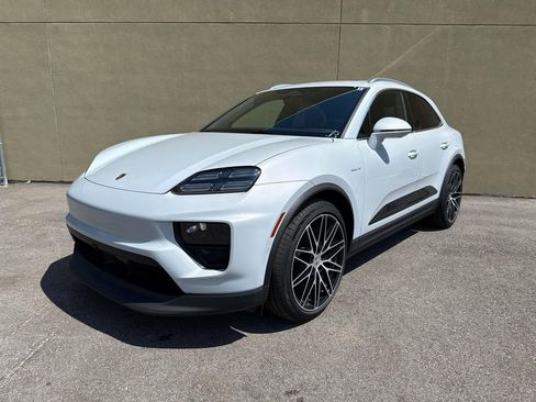 Used 2024 Porsche Macan 4 Electric image 1