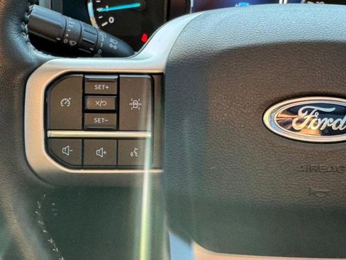 Used 2022 Ford Expedition Max XLT image 23