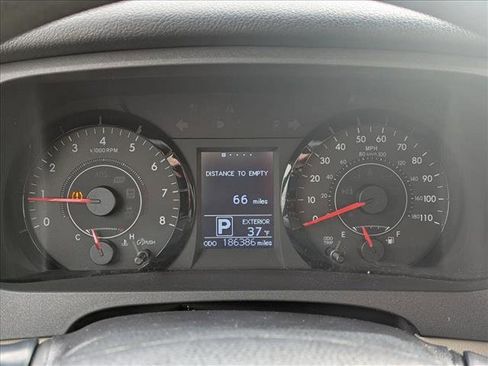 Used 2015 Toyota Sienna LE image 11