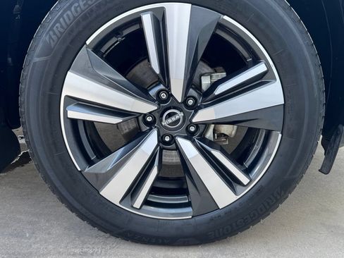 Used 2023 Nissan Rogue Platinum w/ Platinum Premium Package AWD/4WD image 27