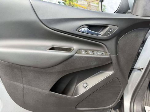 Used 2023 Chevrolet Equinox LT AWD/4WD image 16