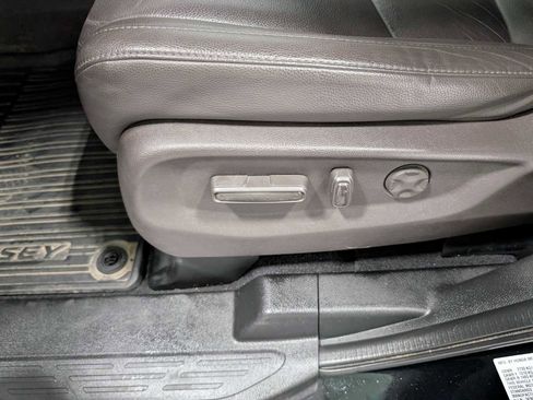 Used 2018 Honda Odyssey EX-L image 42