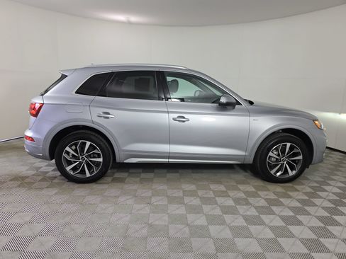 Used 2024 Audi Q5 2.0T Premium Plus w/ Premium Plus Package AWD/4WD image 8