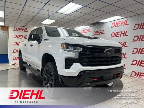 Used 2024 Chevrolet Silverado 1500 LT Trail Boss w/ LT Trail Boss Premium Package AWD/4WD image 1