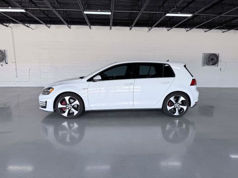 Used 2016 Volkswagen GTI Autobahn FWD image 3