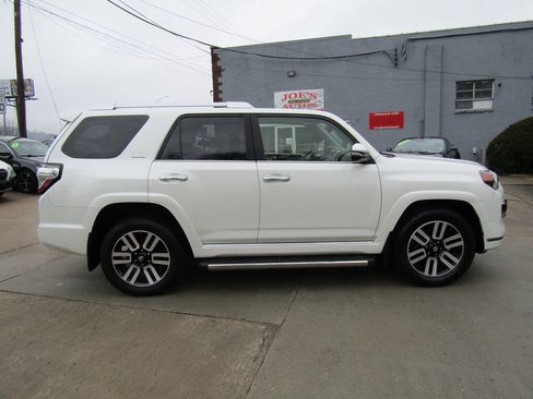 Used 2019 Toyota 4Runner Limited image 7