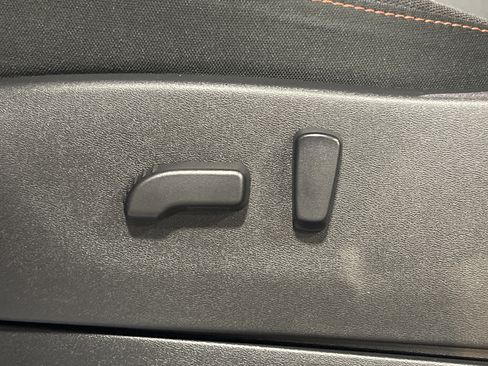 Used 2023 Nissan Frontier PRO-4X w/ Pro Convenience Package image 13