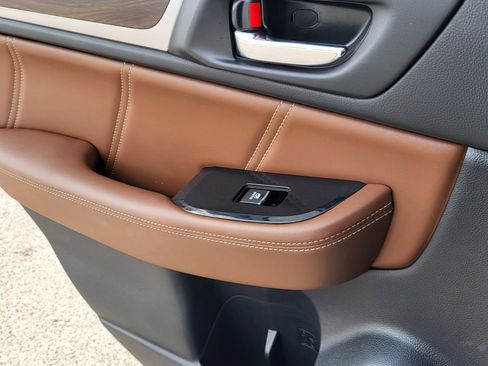 Used 2018 Subaru Outback 2.5i Touring image 20