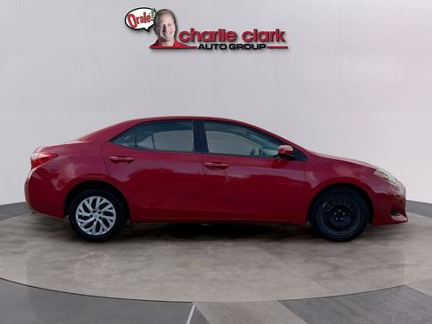 Used 2017 Toyota Corolla LE FWD image 8
