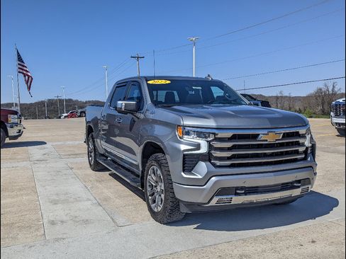 Used 2024 Chevrolet Silverado 1500 High Country w/ Technology Package image 5
