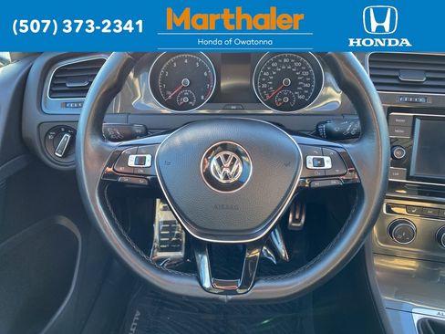 Used 2018 Volkswagen Golf Alltrack S image 25