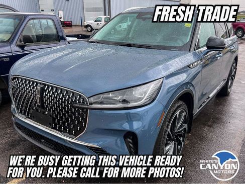 Used 2026 Lincoln Aviator Reserve AWD/4WD image 4
