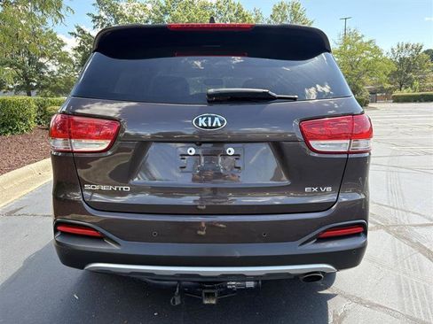 Used 2018 Kia Sorento EX FWD image 7