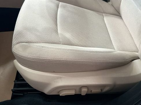 Used 2018 Subaru Outback 2.5i Premium AWD/4WD image 19