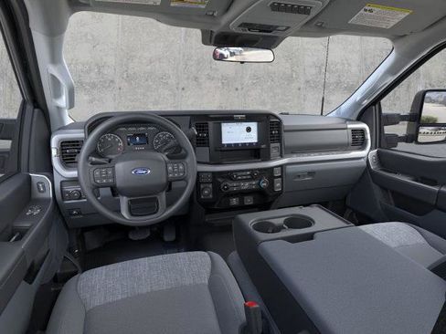 New 2026 Ford F350 XLT w/ FX4 Off-Road Package AWD/4WD image 9