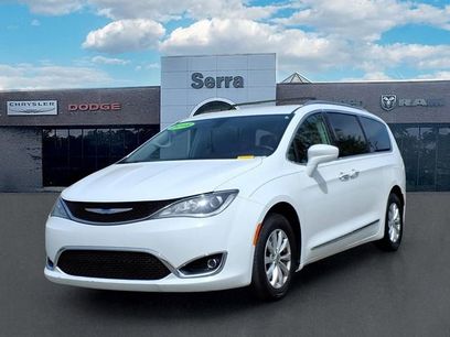 Used 2018 Chrysler Pacifica Touring-L Plus