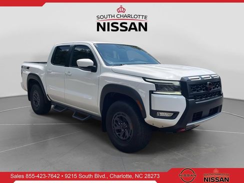 Used 2025 Nissan Frontier 4x4 Crew Cab image 1