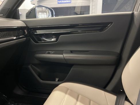Used 2025 Honda CR-V Sport Touring image 14