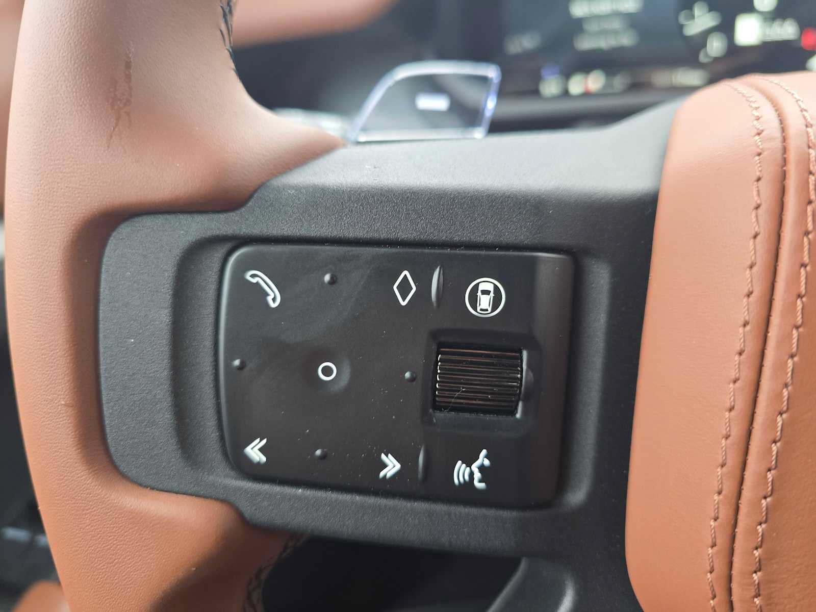 New 2026 Land Rover Defender 110 OCTA AWD/4WD image 32